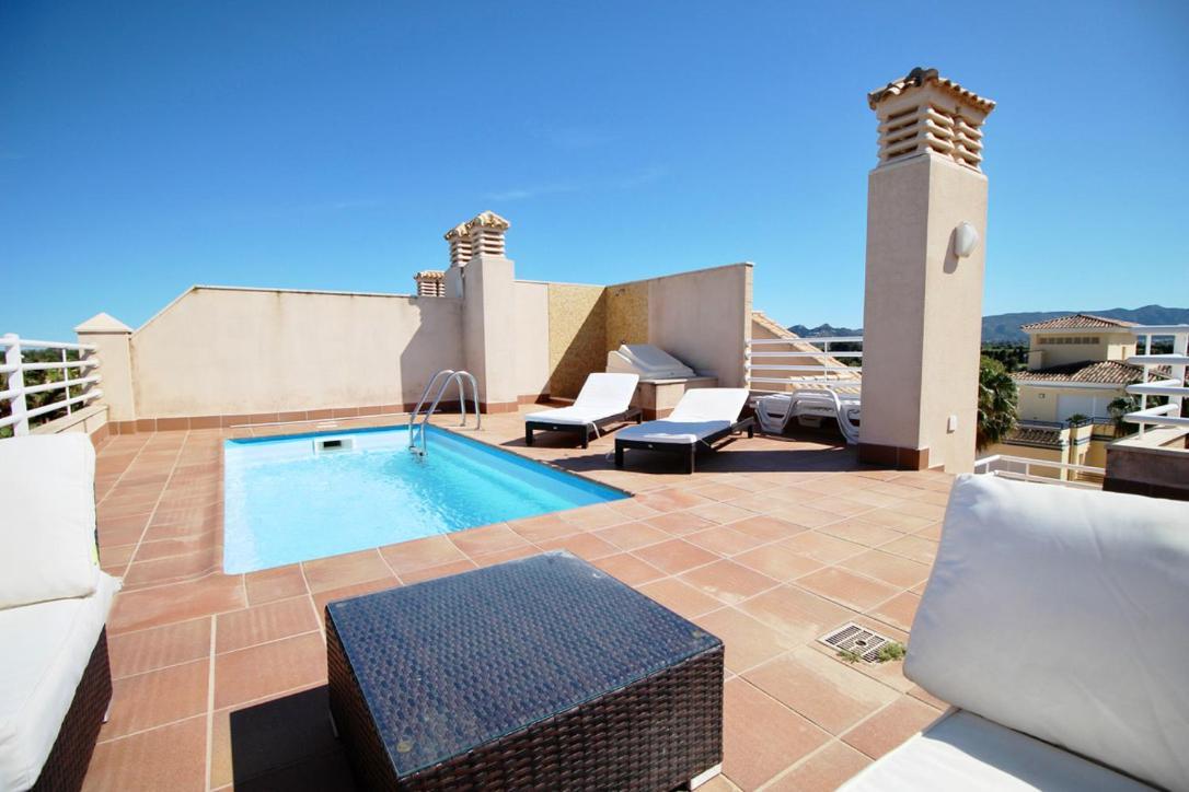 Atico Con Piscina Privada En Primera Linea Leilighet Denia Eksteriør bilde