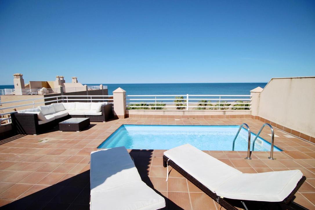 Atico Con Piscina Privada En Primera Linea Leilighet Denia Eksteriør bilde