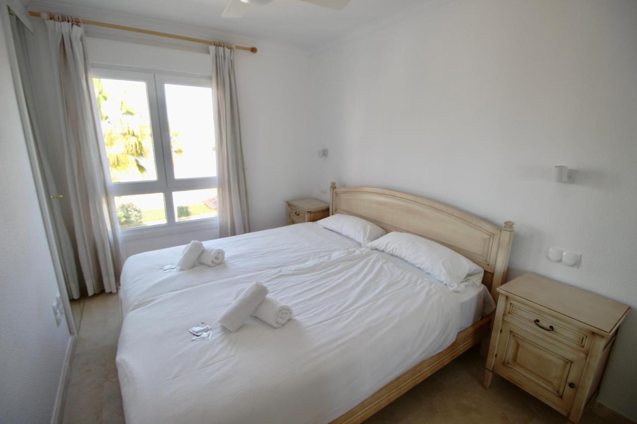 Atico Con Piscina Privada En Primera Linea Leilighet Denia Eksteriør bilde