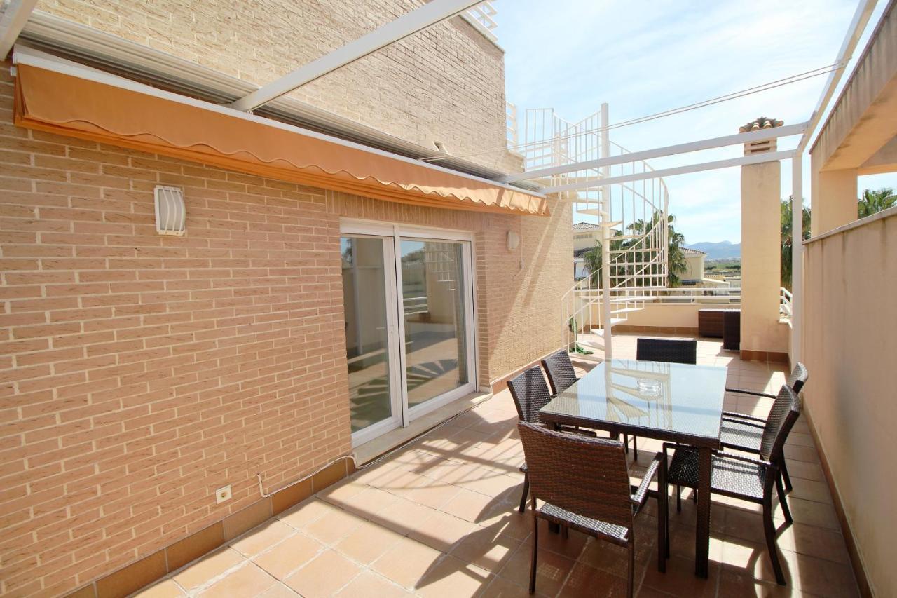 Atico Con Piscina Privada En Primera Linea Leilighet Denia Eksteriør bilde