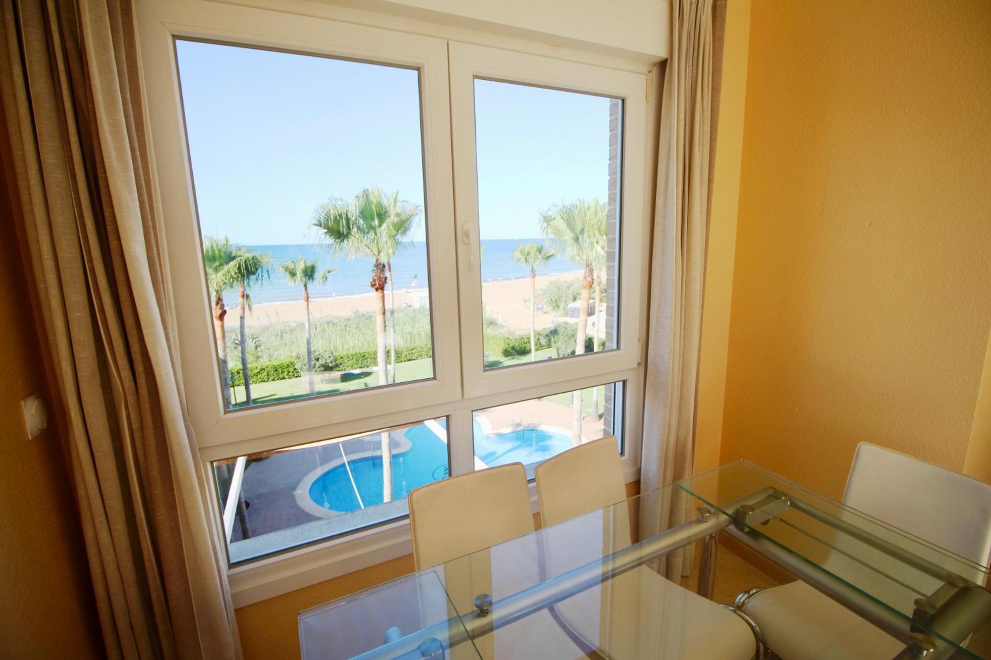 Atico Con Piscina Privada En Primera Linea Leilighet Denia Rom bilde